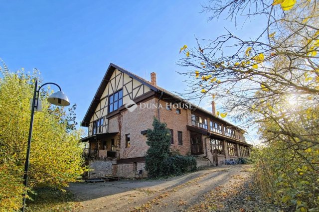 Eladó családi ház, Monostorpályin 799.99 M Ft, 11 szobás