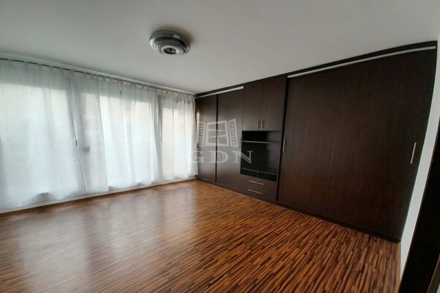 Eladó téglalakás, Budapesten, XVIII. kerületben 51.9 M Ft