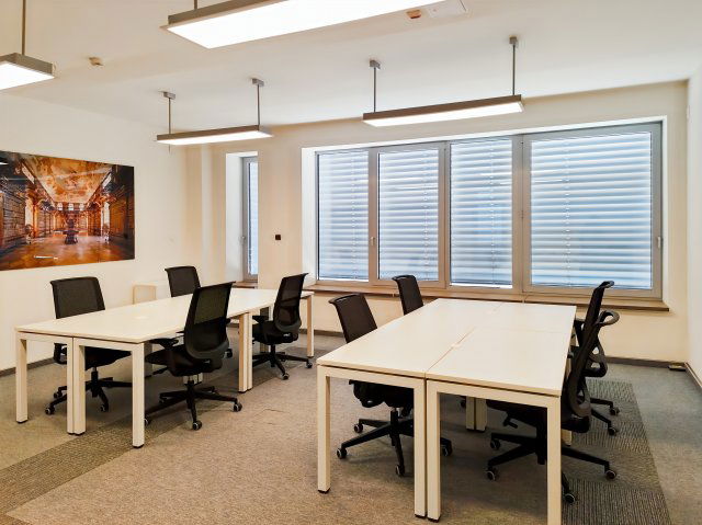 Kiadó iroda, Szentendrén, Dobogókői úton 283 E Ft / hó