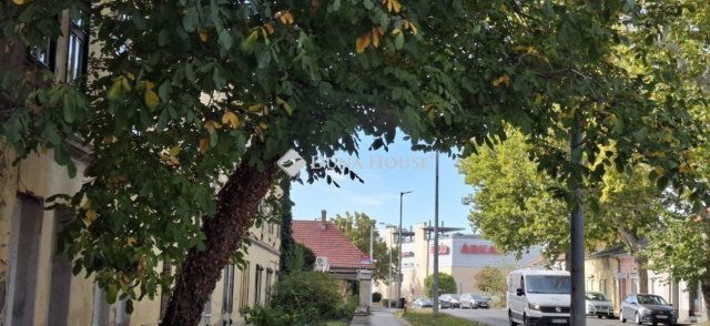 Eladó téglalakás, Pécsett 27.9 M Ft, 1 szobás