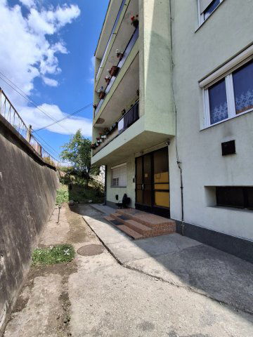 Eladó téglalakás, Ózdon 12.5 M Ft, 2 szobás