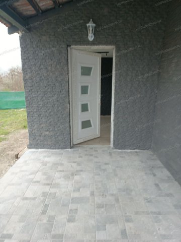 Eladó családi ház, Alattyánban 12.5 M Ft, 2 szobás