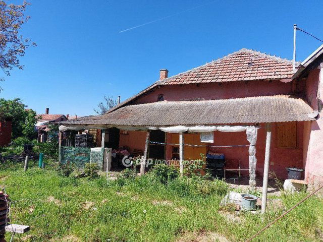 Eladó családi ház, Csongrádon 14.5 M Ft, 3 szobás