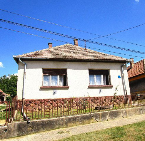 Eladó családi ház, Tapsonyon 23.8 M Ft, 3 szobás