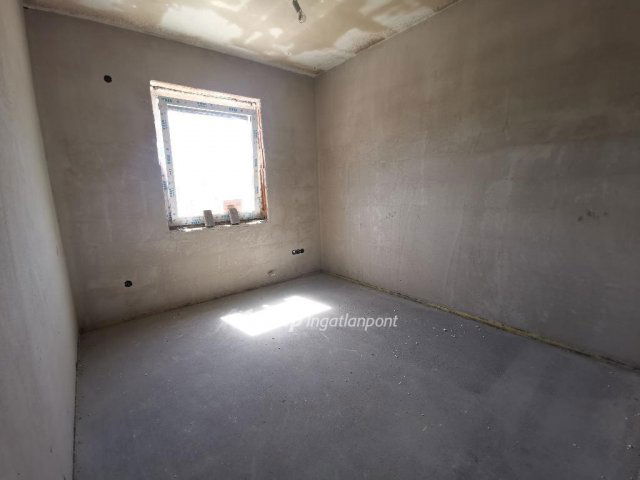 Eladó ikerház, Ráckevén 76 M Ft, 3+1 szobás