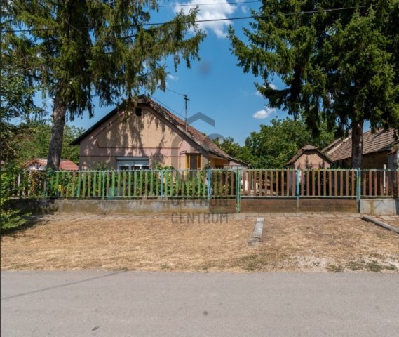 Eladó családi ház, Csőszön 16.5 M Ft, 2 szobás