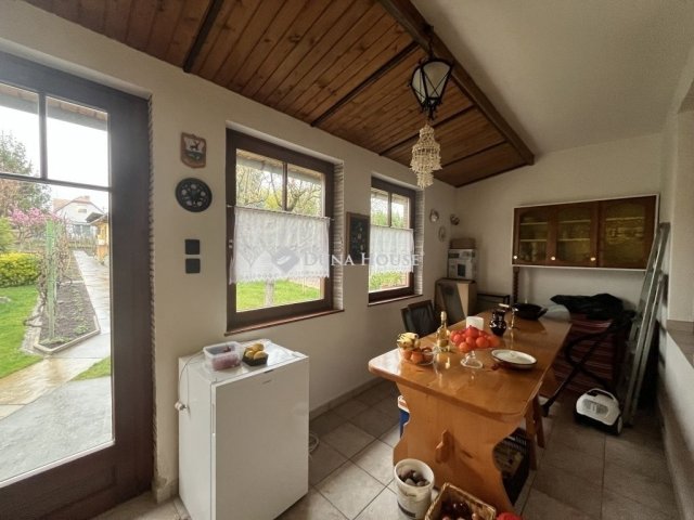 Eladó családi ház, Budapesten, IV. kerületben 143.5 M Ft