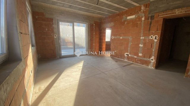 Eladó téglalakás, Dunaharasztin 95.933 M Ft, 3 szobás