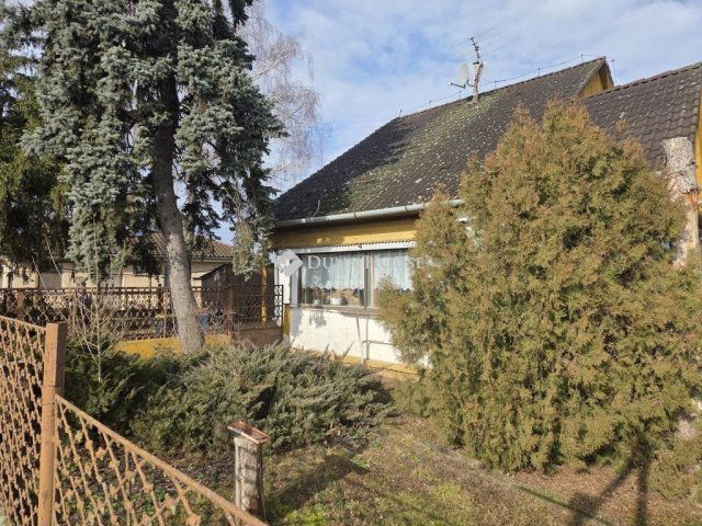 Eladó családi ház, Hajdúsámsonon 53 M Ft, 3 szobás