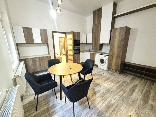 Kiadó téglalakás, albérlet, V. kerületben, Papnövelde utcában