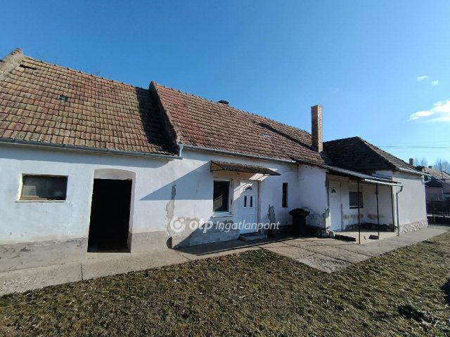 Eladó családi ház, Vanyolán 15 M Ft, 3 szobás