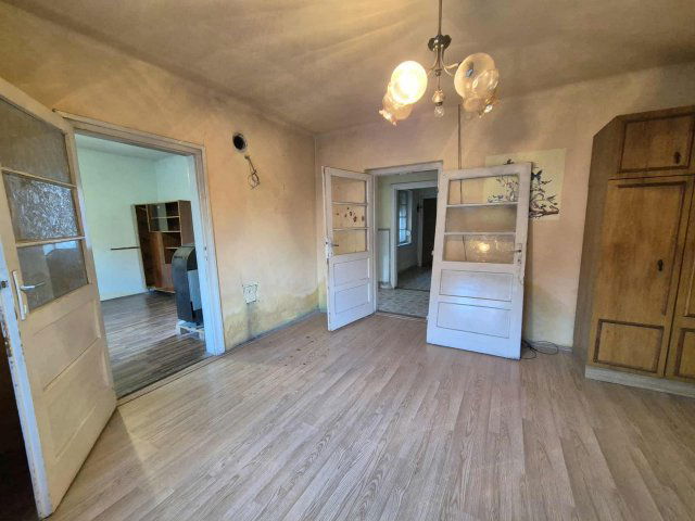 Eladó családi ház, Szigetváron 22 M Ft, 3 szobás