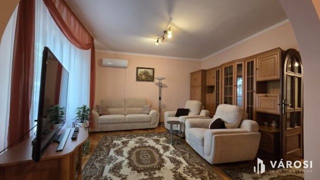 Kiadó családi ház, albérlet, Debrecenben 650 E Ft / hó