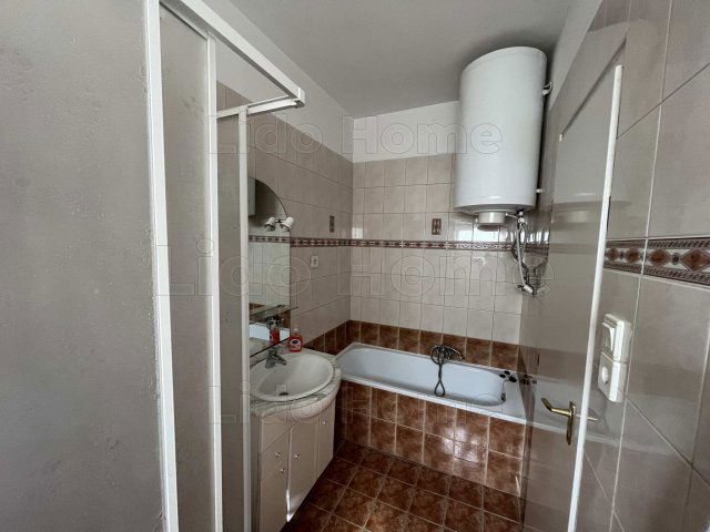 Eladó családi ház, Balatonfenyvesen 75 M Ft, 2 szobás