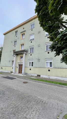 Eladó téglalakás, Győrött 45 M Ft, 2 szobás