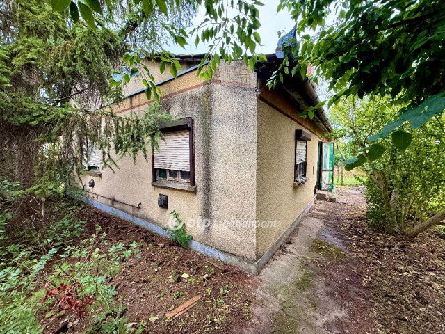 Eladó családi ház, Újszilváson 11.9 M Ft, 3 szobás