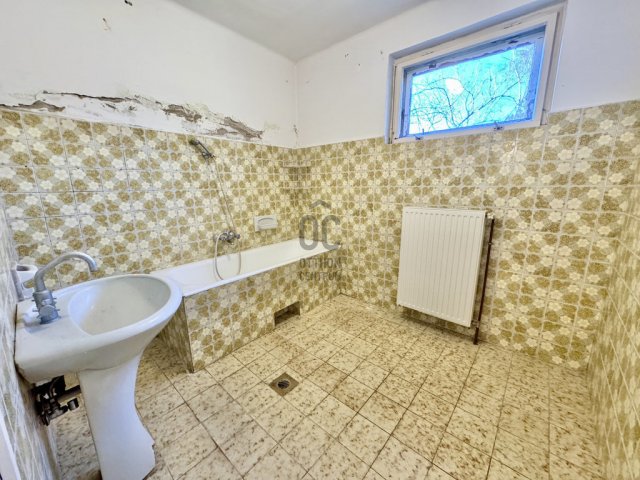 Eladó családi ház, Bugyin 75 M Ft, 6 szobás