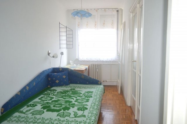 Eladó panellakás, Debrecenben 49.8 M Ft, 2 szobás