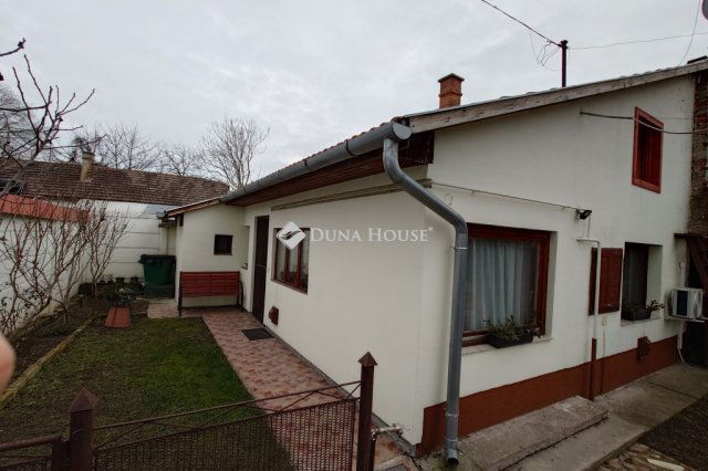 Eladó családi ház, Kecskeméten 34.999 M Ft, 2 szobás