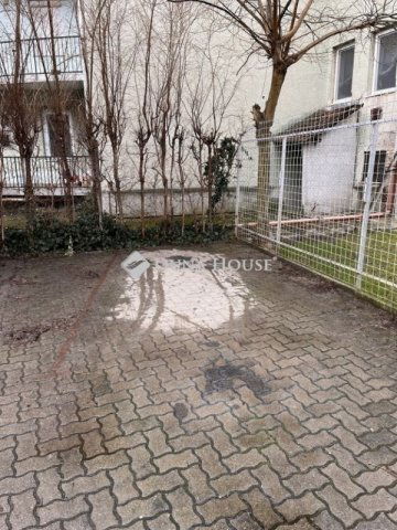 Eladó téglalakás, Szegeden 54 M Ft, 3 szobás