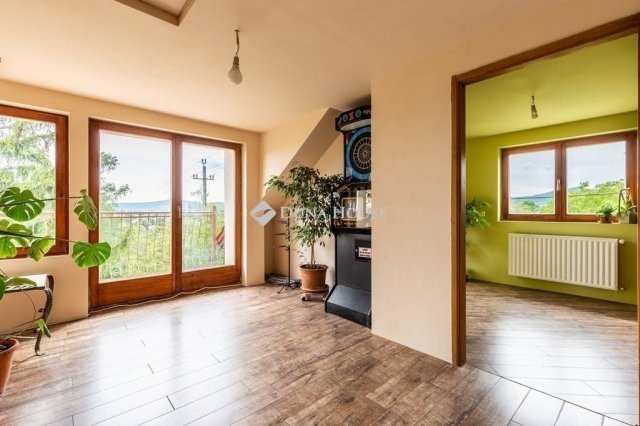 Eladó családi ház, Szentendrén 159 M Ft, 4 szobás