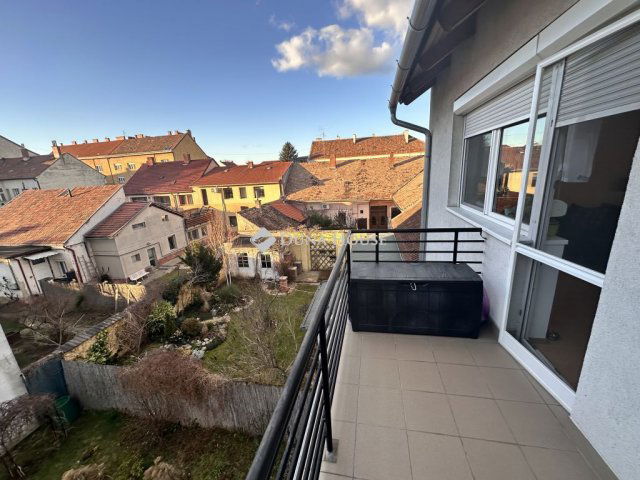 Eladó téglalakás, Szombathelyen 52.9 M Ft, 1+2 szobás