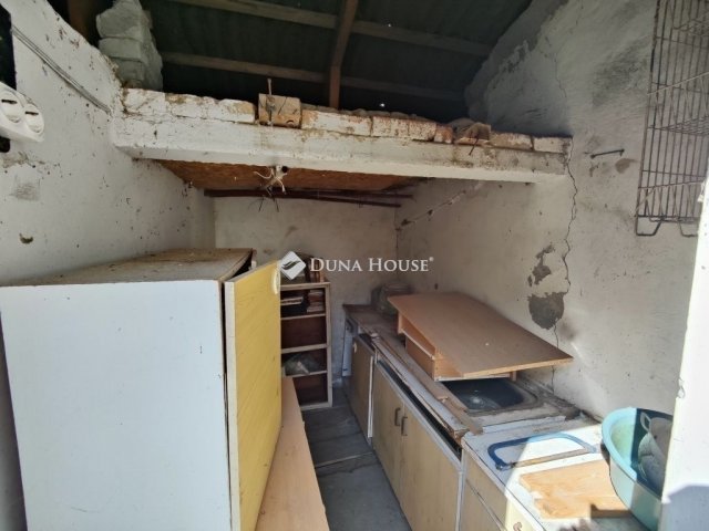 Eladó családi ház, Nagykátán 33 M Ft, 2 szobás