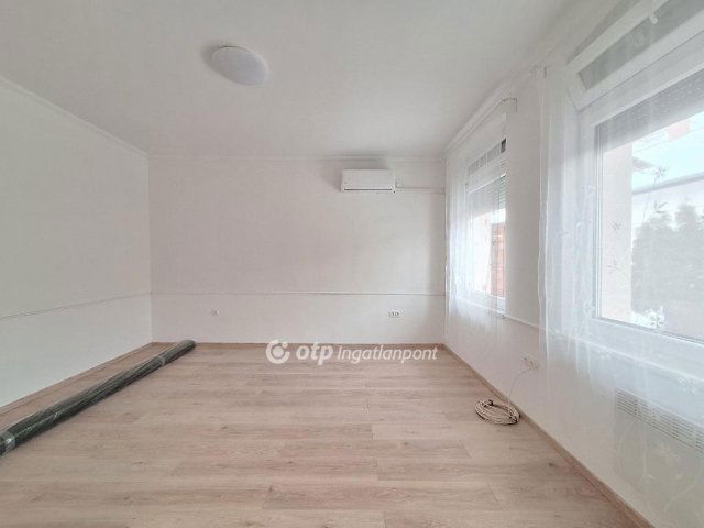 Eladó téglalakás, Budapesten, IV. kerületben 44.7 M Ft, 1 szobás