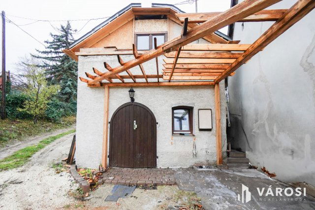 Eladó családi ház, Tökön 22 M Ft, 1 szobás