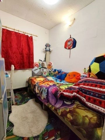 Eladó családi ház, Vecsésen 30 M Ft, 3 szobás