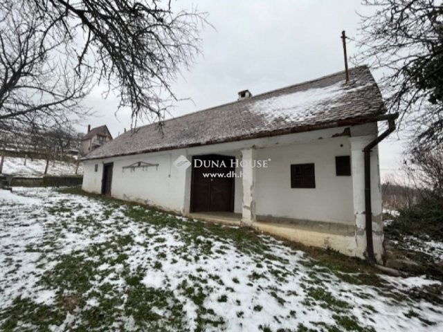 Eladó nyaraló, Decsen 6 M Ft, 3 szobás / költözzbe.hu