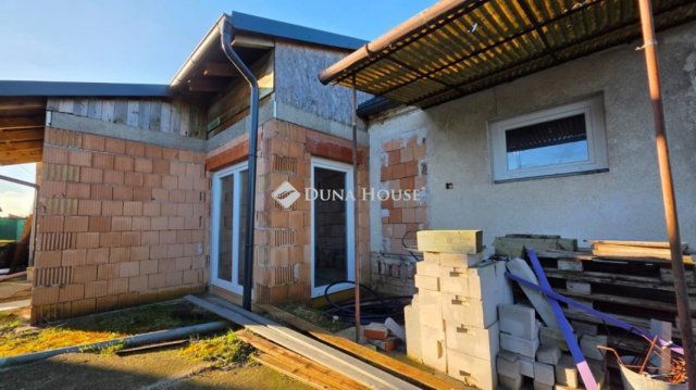 Eladó családi ház, Vépen 38.9 M Ft, 4 szobás