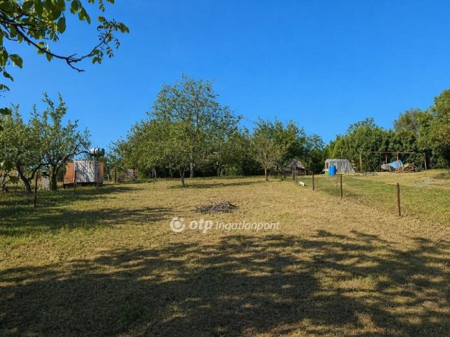 Eladó telek, Dunaharasztin 39.9 M Ft / költözzbe.hu