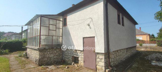 Eladó családi ház, Celldömölkön 42.49 M Ft, 2+1 szobás