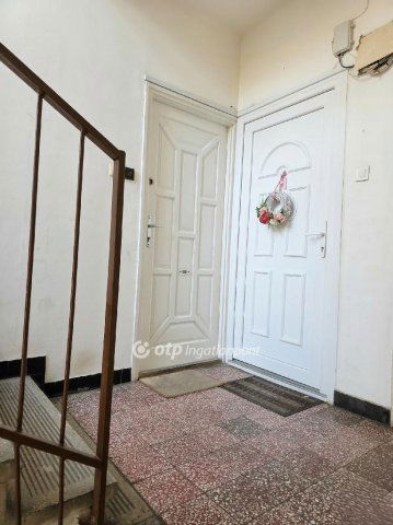 Eladó téglalakás, Nagykőrösön 33.5 M Ft, 2 szobás