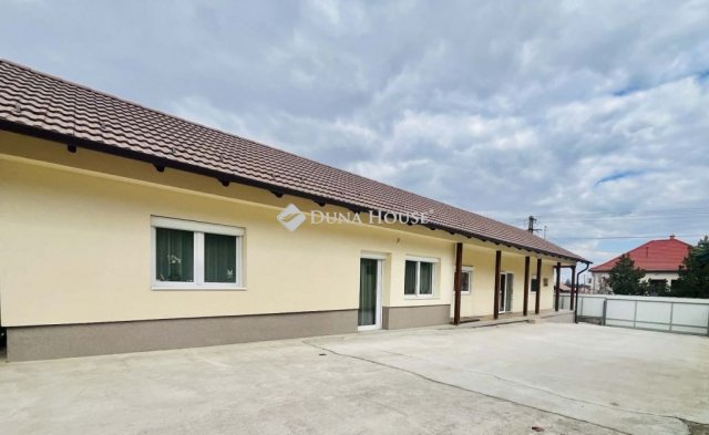Eladó családi ház, Domoszlón 59.99 M Ft, 4 szobás