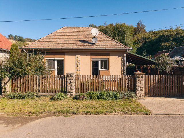 Eladó családi ház, Szentén 19.9 M Ft, 2+2 szobás