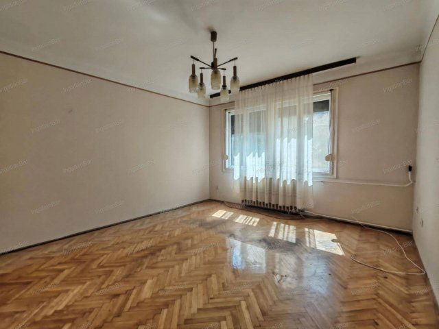 Eladó téglalakás, Nyíregyházán 53.999 M Ft, 3 szobás