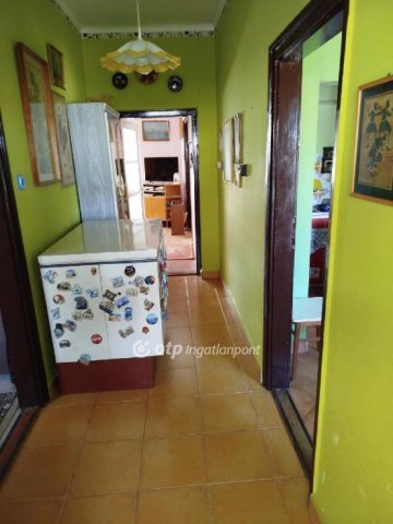 Eladó családi ház, Mohácson 42.45 M Ft, 3 szobás