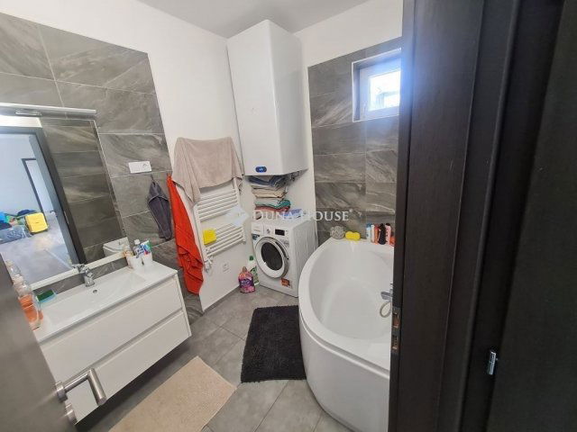 Eladó ikerház, Siófokon 95 M Ft, 4 szobás / költözzbe.hu