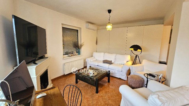 Eladó családi ház, Velencén 165 M Ft, 5 szobás