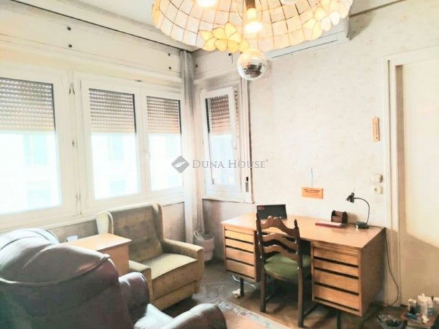 Eladó téglalakás, Budapesten, II. kerületben 180 M Ft, 3 szobás