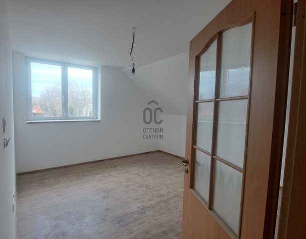 Eladó ikerház, Zsámbékon 164.99 M Ft, 4 szobás