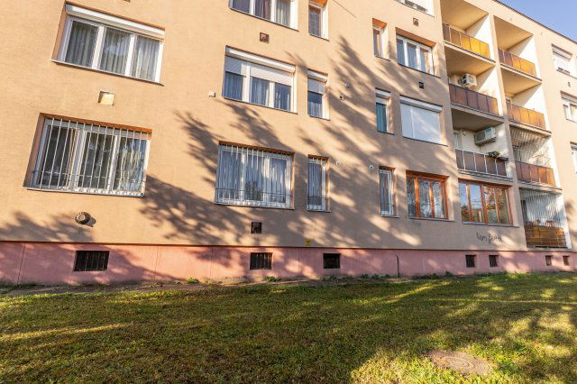 Eladó téglalakás, Miskolcon 19.2 M Ft, 1 szobás