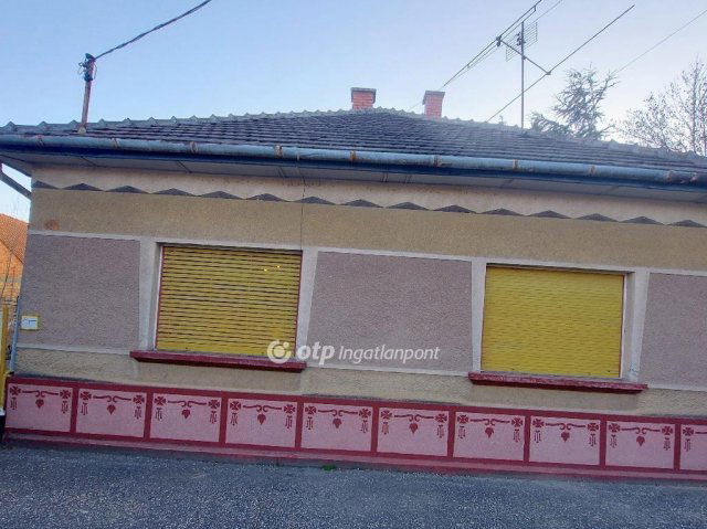 Eladó családi ház, Alsónémediben 65.9 M Ft, 3 szobás