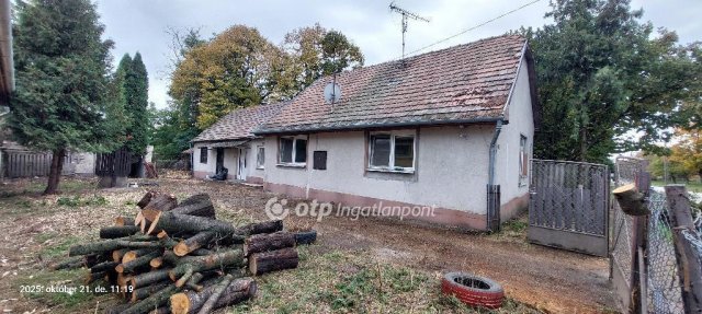 Eladó családi ház, Pusztaszabolcson 39.9 M Ft, 3 szobás