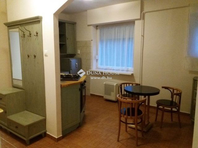 Kiadó téglalakás, albérlet, Debrecenben 230 E Ft / hó, 2 szobás
