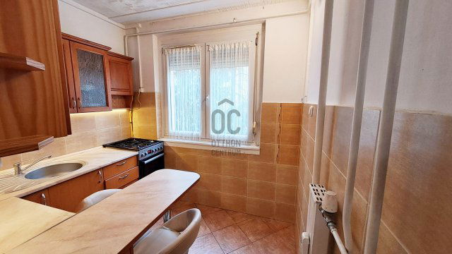 Eladó panellakás, Kecskeméten 37.9 M Ft, 1 szobás