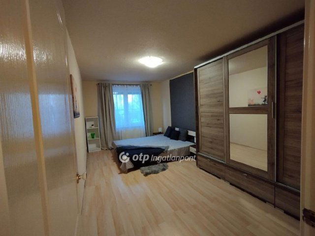 Eladó téglalakás, Székesfehérvárott 49 M Ft, 2 szobás