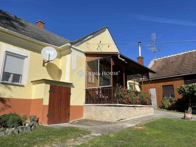 Eladó családi ház, Kondorfán 67 M Ft, 2 szobás